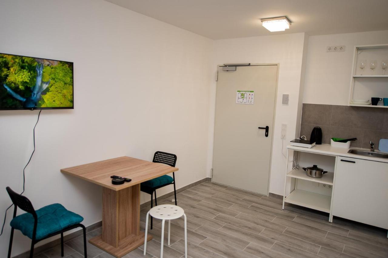 Modern Living Studio Kueche Netflix Inklusive Top Lage Нюрнберг Экстерьер фото